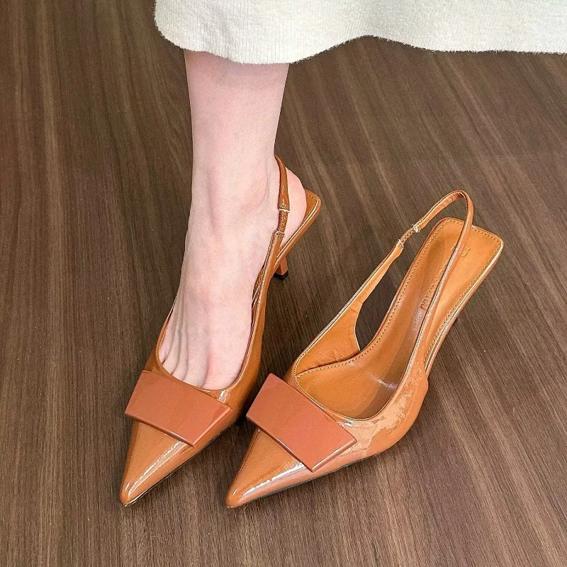 Fashion Square Buckle Pointed  - Summer Clothing Stores recension och pris